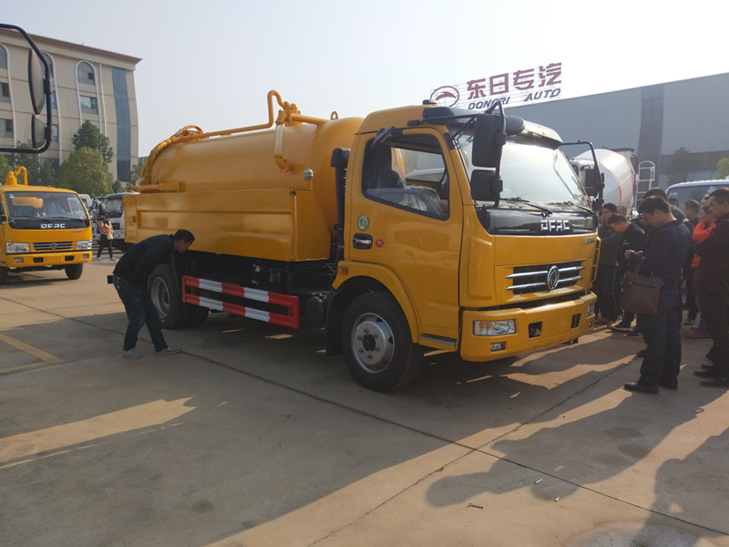 管道疏通車(chē) 管道疏通車(chē)