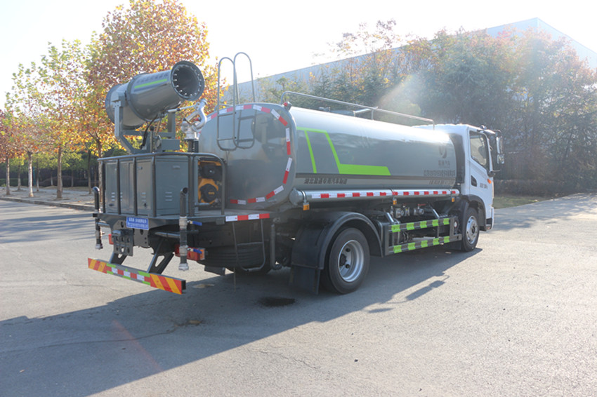 公路灑水車(chē) 公路灑水車(chē)