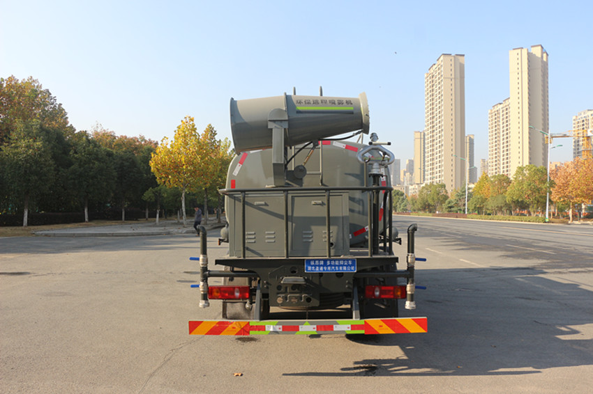 公路灑水車(chē) 公路灑水車(chē)