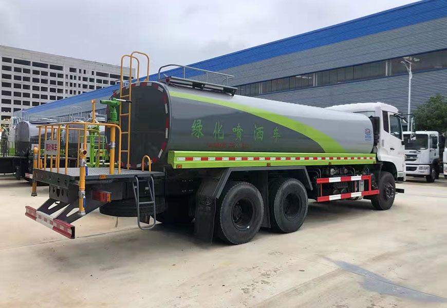 東風(fēng)天錦后雙橋灑水車(chē)